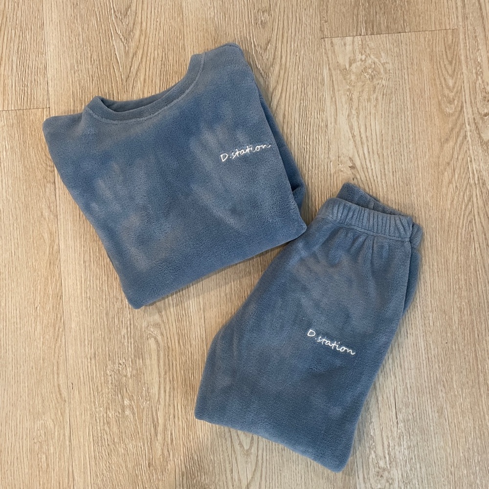 D Station Sweatoutfit